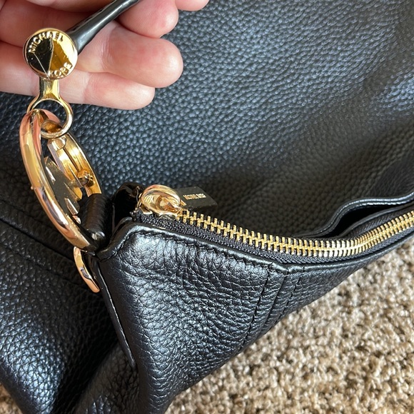 Michael Kors black pebble leather shoulder bag - Picture 13 of 16